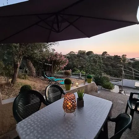 Dans Avec Piscines 4-6 Personnes Briloc Ferienhaus