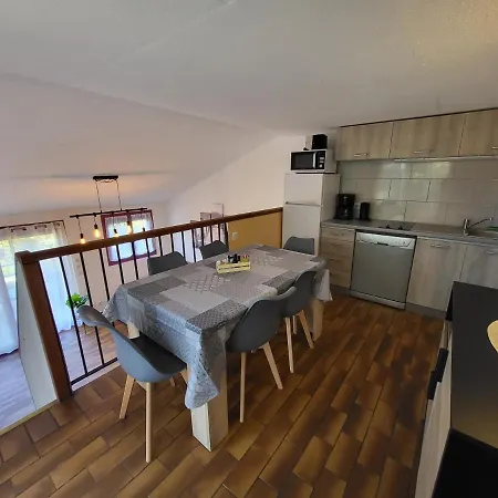 Dans Avec Piscines 4-6 Personnes Briloc * Porticcio (Corsica)