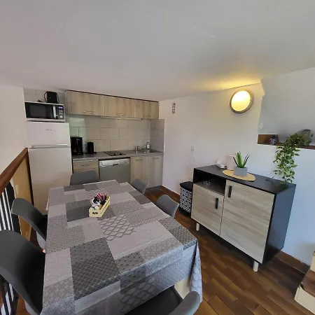 Dans Avec Piscines 4-6 Personnes Briloc Ferienhaus *