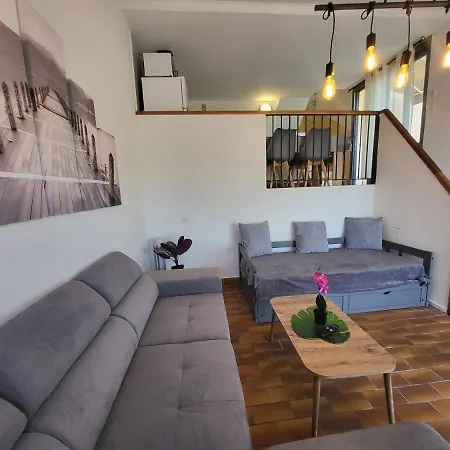 Dans Avec Piscines 4-6 Personnes Briloc