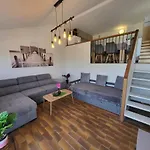 Dans Avec Piscines 4-6 Personnes Briloc Feriehus *