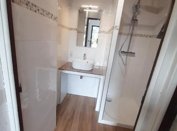 Dans Avec Piscines 4-6 Personnes Briloc