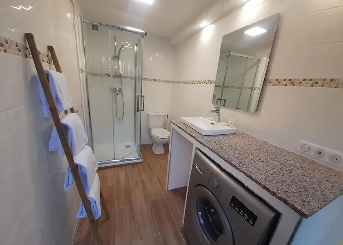 Prázdninový dům Dans Avec Piscines 4-6 Personnes Briloc *