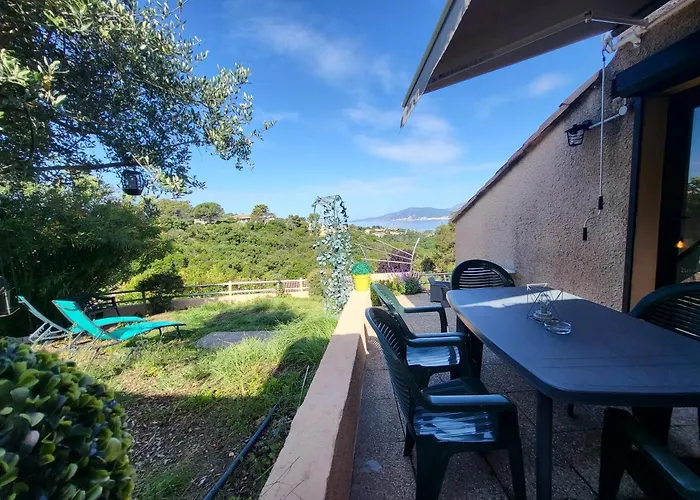 Dans Avec Piscines 4-6 Personnes Briloc *