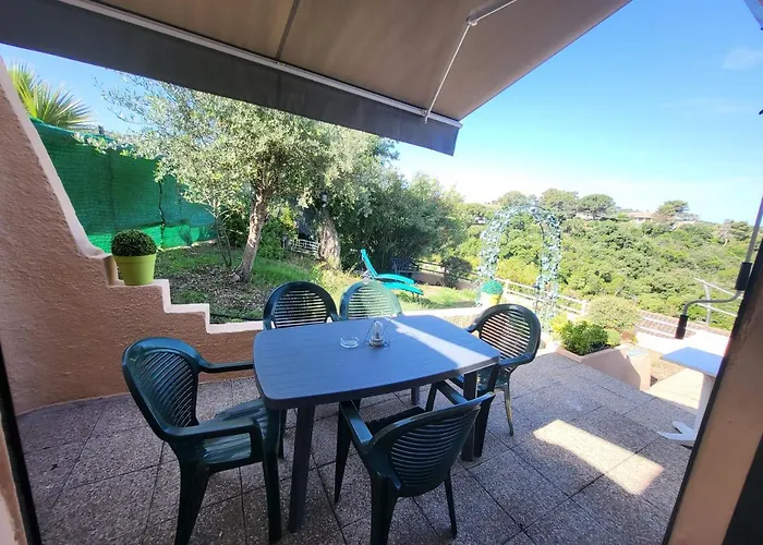 Dans Avec Piscines 4-6 Personnes Briloc *